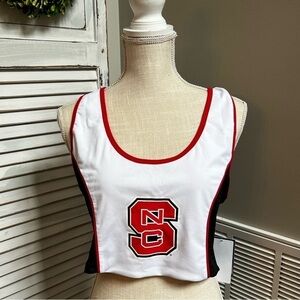 NWT Nuyu North Carolina State sporty cropped tank/sports bra. Size XL
